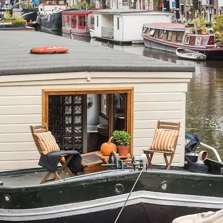 בית נופש Luxury Houseboat Prince-william
