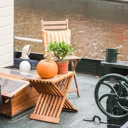 Luxury Houseboat Prince-william *