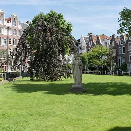 Nyaraló Luxury Houseboat Prince-william *