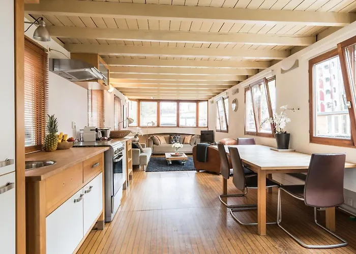 Luxury Houseboat Prince-william Nyaraló